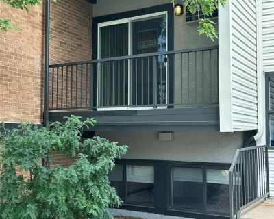 3 Bedroom 2BA 951 ft House For Rent in Golden, CO