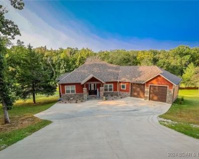 5 Bedroom 4BA 3700 ft Furnished Single Family House For Sale in Lake Ozark, MO