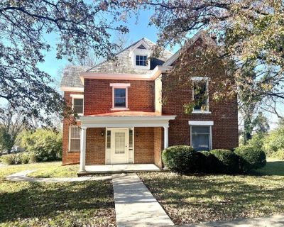 W Nd St, Paris, Home For Sale