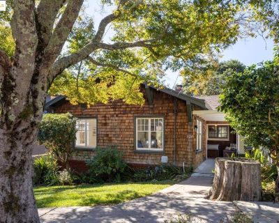 2 Bedroom 1BA House For Sale in Berkeley, CA