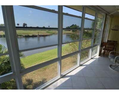 2 Bedroom 2BA 1000 ft² Residential For Sale in Vero Beach, FL