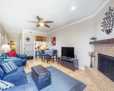 2 Bedroom 1BA Condo Vacation Rental in Camp Warnecke Estates Unit B104, New Braunfels,...