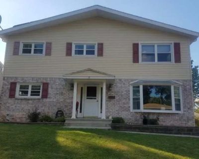 3 Bedroom 1BA 1700 ft Pet-Friendly Apartment For Rent in Albany, NY