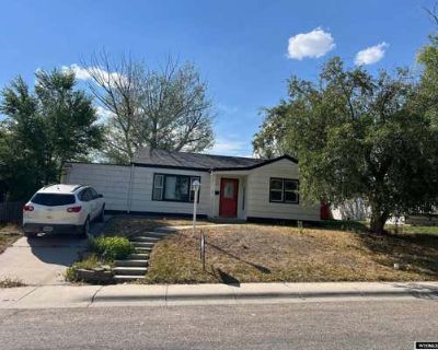 3 Bedroom 1BA 1269 ft Single Family Home For Sale in CASPER, WY