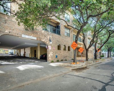 1 Bedroom 1BA 649 ft Single Family House For Rent in Austin, TX