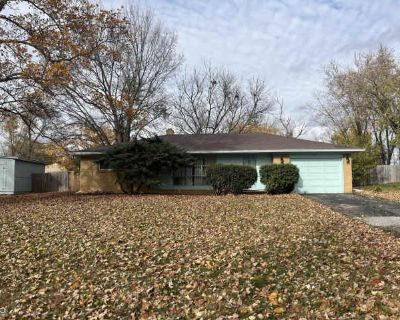 3 Bedroom 2BA 1120 ft Apartment For Rent in Indianapolis, IN