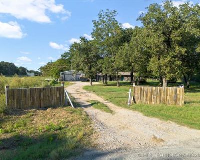 2 Bedroom 1BA 1376 ft Single Family Home For Sale in ARDMORE, OK