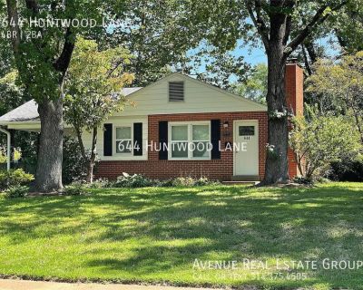 644 Huntwood Lane. 0.5 mi to Downtown Kirkwood Fenced yard Pets considered Charming 4-bed, 2-bath brick ranch near shops, dining, and the Kirkwood Farmers Market. Features hardwood floors, a bright living area, and an updated kitchen with stainless appliances and solid-surface counters. The lower level adds a spacious rec room, laundry hookups, and storage. Enjoy a fenced backyard with patio an...