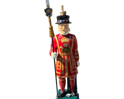 The Beefeater Yeoman! A wonderful mid-century bit of barware royalty. Working decanter with true cork spigot in hand-painted porcelain, in the figure of a proper English palace guard. Bright colors, rock solid condition, all original and clean. 19" tall including the detachable spear in the Yeoman's right hand. Base is 3" by 4.5". Hunter Green, signal Red, yellow, intricate badges and metals, a...