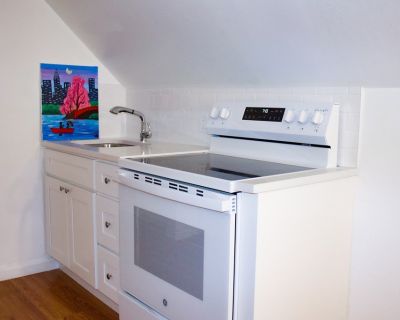$2,000 per month room to rent in Baldwin