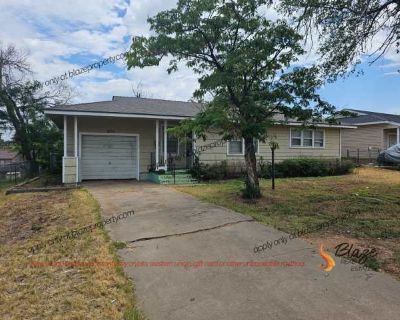 2 Bedroom 1BA 964 ft Pet-Friendly Apartment For Rent in Amarillo, TX