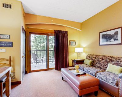 1BA Condo Vacation Rental in Chula Vista Condo 2341, Wisconsin Dells, WI