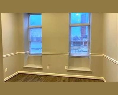 Everyone welcome. House. 1 bedrooms total. 1 bedrooms available (Single Room). 1 bathrooms. 0 months minimum stay. Available now. Private bath .. **Private ROOM Available** Monthly Rent: 1BR with PRIVATE BATH - $900 Security Deposit: $900 Lease: Units are SINGLE occupancy (1 Person) **$150/month for Double Occupancy Month to Month Lease NO smoking and NO pets Utilities Included in Rent: Water, ...