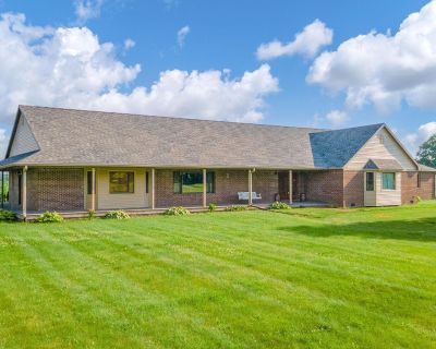 4 Bedroom 2BA 3731 ft Single Family House For Sale in Knightstown, IN