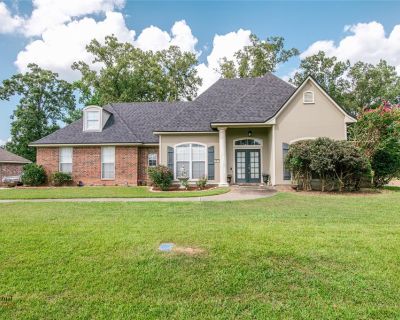 4 Bedroom 2BA 1915 ft Single Family House For Sale in Haughton, LA