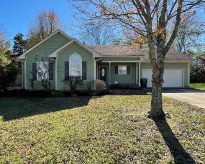 3 Bedroom 2BA 1264 ft Pet-Friendly Apartment For Rent in Dickson, TN