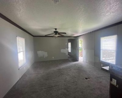 3 Bedroom 2BA 1216 ft Mobile Home For Rent in Summerville, SC