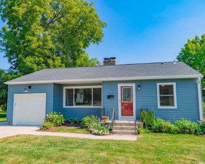 3 Bedroom 2BA 1702 ft Pet-Friendly Apartment For Rent in Monona, WI