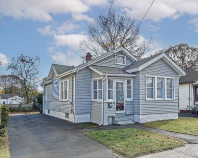 2 Bedroom 1BA 892 ft Single Family House For Sale in West Haven, CT