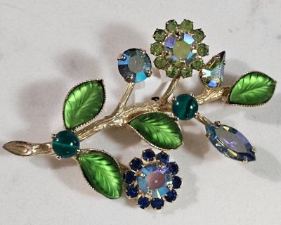 Signed Weiss Measures 3" long Excellent condition Free Shipping no pickup