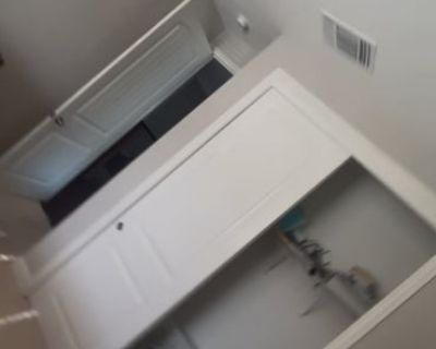 Unfurnished Room for Rent - Room to Rent