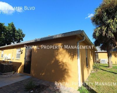 2 Bedroom 2BA 875 ft Pet-Friendly Apartment For Rent in Sarasota, FL