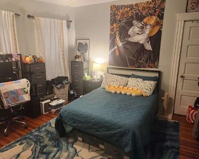 Available on: december 18. Unfurnished. Pet friendly. LGBTQ+ friendly * Cat friendly * Students welcome. Upfront Costs: 1st Month s Rent and Security (a total of $1700) If you want to come in December, the rent will be prorated. :) $850 per month + utilities (gas, electric, and internet) Hi there! I am relocating with my fiancee and seeking someone to fill my space on my current lease. Our hous...