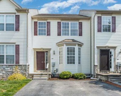 2 Story Townhouse. image_url. W/D hookup Patio / balcony Dishwasher Pet friendly Air conditioning Microwave Unit Amenities air conditioning dishwasher microwave oven patio / balcony range refrigerator w/d hookup Property Amenities cats allowed dogs allowed. Pets allowed. 3 Bedroom. 2.5 Bathroom. 1252 ft