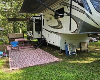 2022 Grand Design Solitude 310GK Fifth Wheel