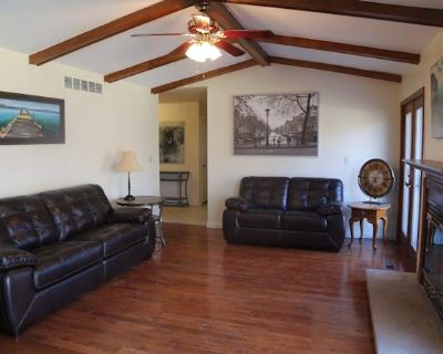 Private room with shared bathroom in a House with 1 roomie, Willis, MI 48191