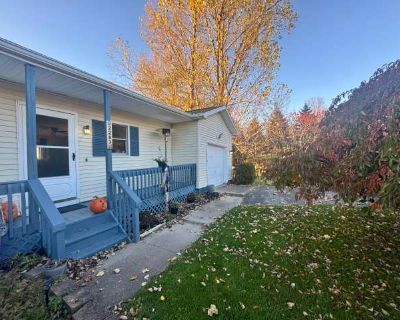 3 Bedroom 1BA 1100 ft Pet-Friendly Apartment For Rent in Herkimer County, NY