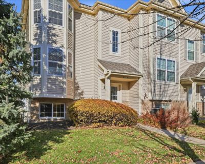 2 Bedroom 1BA 1482 ft Condo For Sale in Genoa City, WI