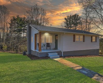 3 Bedroom 1BA 1050 ft Single Family House For Sale in Bristol, TN