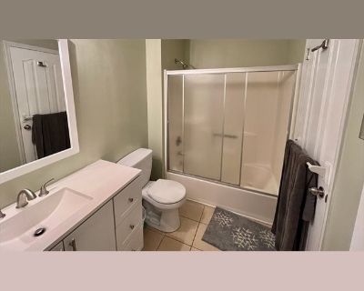 Everyone welcome. House. 3 bedrooms total. 1 bedrooms available (Single Room). 2 bathrooms. 6 months minimum stay. Available 1 November. Garden . Parking . Private bath . Terrace/ Balcony . TV . Wifi .. Welcome home to Tega Cay! Private one bedroom and private bath (unfurnished) available on 11/1 in shared, 3 bed/2 bath cottage right off of Lake Wylie. Renter must be comfortable living near ado...