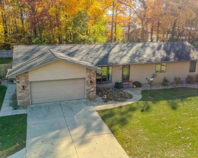 3 Bedroom 3BA 3528 ft Single Family House For Sale in Shipshewana, IN