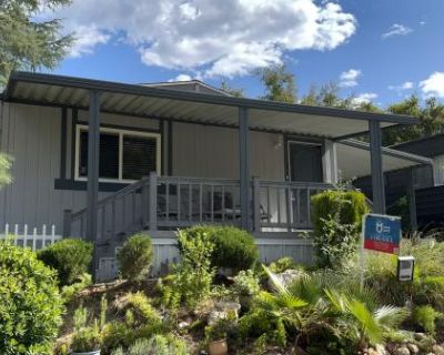 2 Bedroom 2BA 1056 ft Mobile Home For Rent in Calabasas, CA