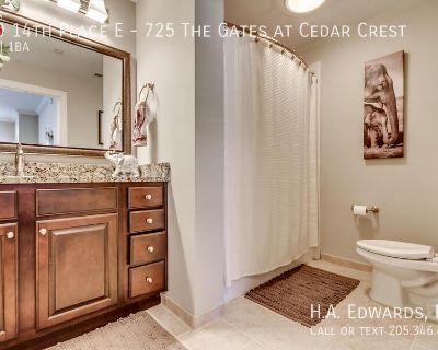 380 14th Place E. SHORT TERM RENTAL ONLY!! Spacious One and Two Bedroom Apartment Homes located steps from Campus and Tuscaloosa's newest shopping & dining development, The Shoppes @ Legacy Park. Features include high ceilings, crown molding, faux wood blinds throughout, an abundance of natural light, hardwood style flooring, granite countertops, a fully equipped kitchen to include stove, refri...