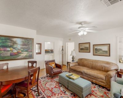 Avg / night: $370. Charming home near downtown Austin with grill, streaming, washer/dryer, & AC | Located in Austin, TX | 4.5 Stars | 3 Bed, 1 Bath | Pet-friendly. Dog-friendly. Max 8 guests. This charming single-family home is located on a private and peaceful lot in the heart of the walkable East Austin neighborhood, offering easy access to various entertaining attractions. The UT Football St...