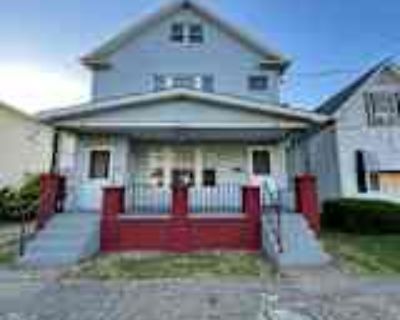 2 Bedroom 1BA 1008 ft² Pet-Friendly Apartment For Rent in Erie, PA 460 E 33rd St