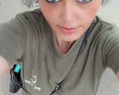 Jessica - Needs a House on iROOMit or a Room