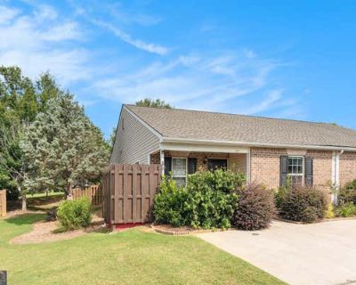 2 Bedroom 2BA 1209 ft Single Family Home For Sale in GRIFFIN, GA