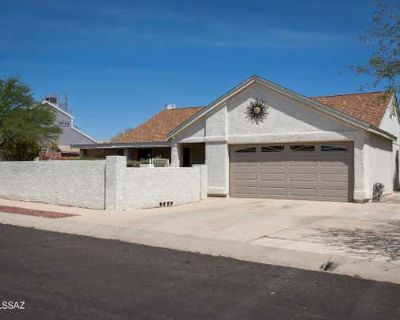 2 Bedroom 2BA 1578 ft Single Family Home For Sale in TUCSON, AZ
