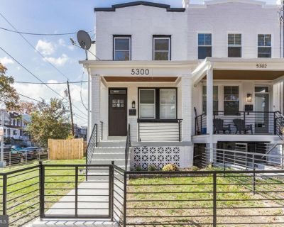 5 Bedroom 3BA 2300 ft Apartment For Rent in Washington, DC