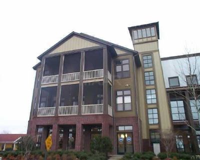2 Bedroom 2BA 1400 ft Condo For Sale in Memphis, TN