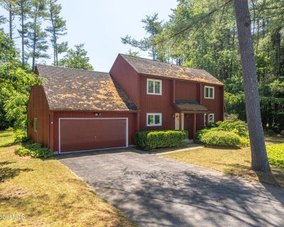 3 Bedroom 2BA 1404 ft Single Family House For Sale in Queensbury, NY