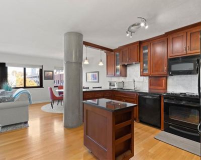 1 Bedroom 1BA 858 ft Condo For Sale in Kansas City, MO