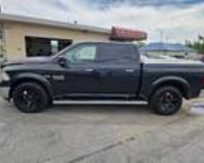 2017 Ram 1500 Crew Cab Pickup 4-Dr