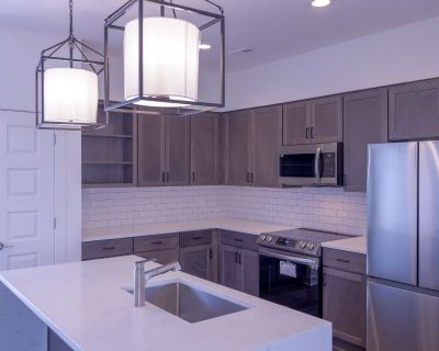 3 Bedroom 3BA 1734 ft Pet-Friendly Single-family home For Rent in Spring Hill, KS