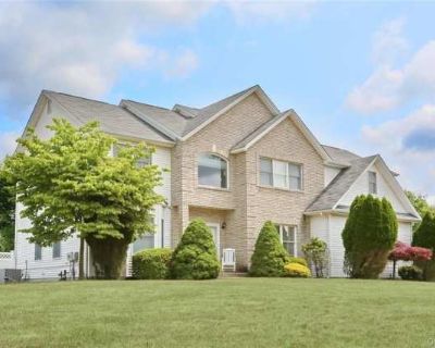 5 Bedroom 4BA 3078 ft Apartment For Rent in Airmont, NY