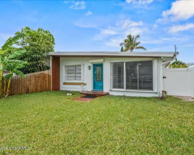 2 Bedroom 2BA 896 ft Apartment For Rent in Cape Canaveral, FL